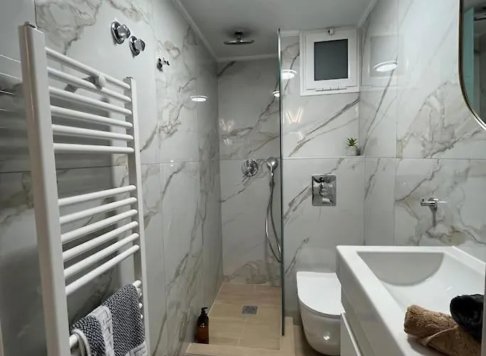 K&m 40 Ekklision B' *